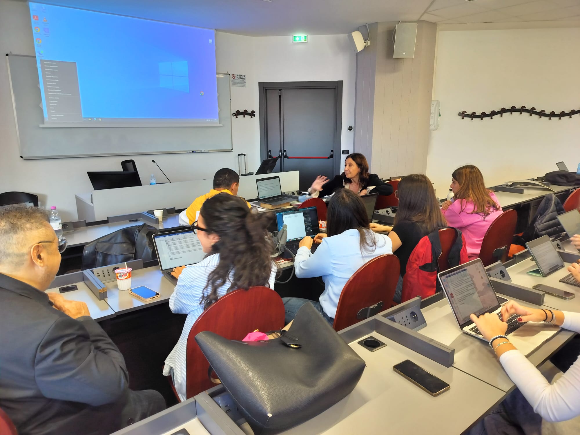 Katya Corvino, Responsabile di Heritage Lab Italgas coversa con gli studenti e le studentesse della Facoltà di Arti e Turismo dell'Università IULM