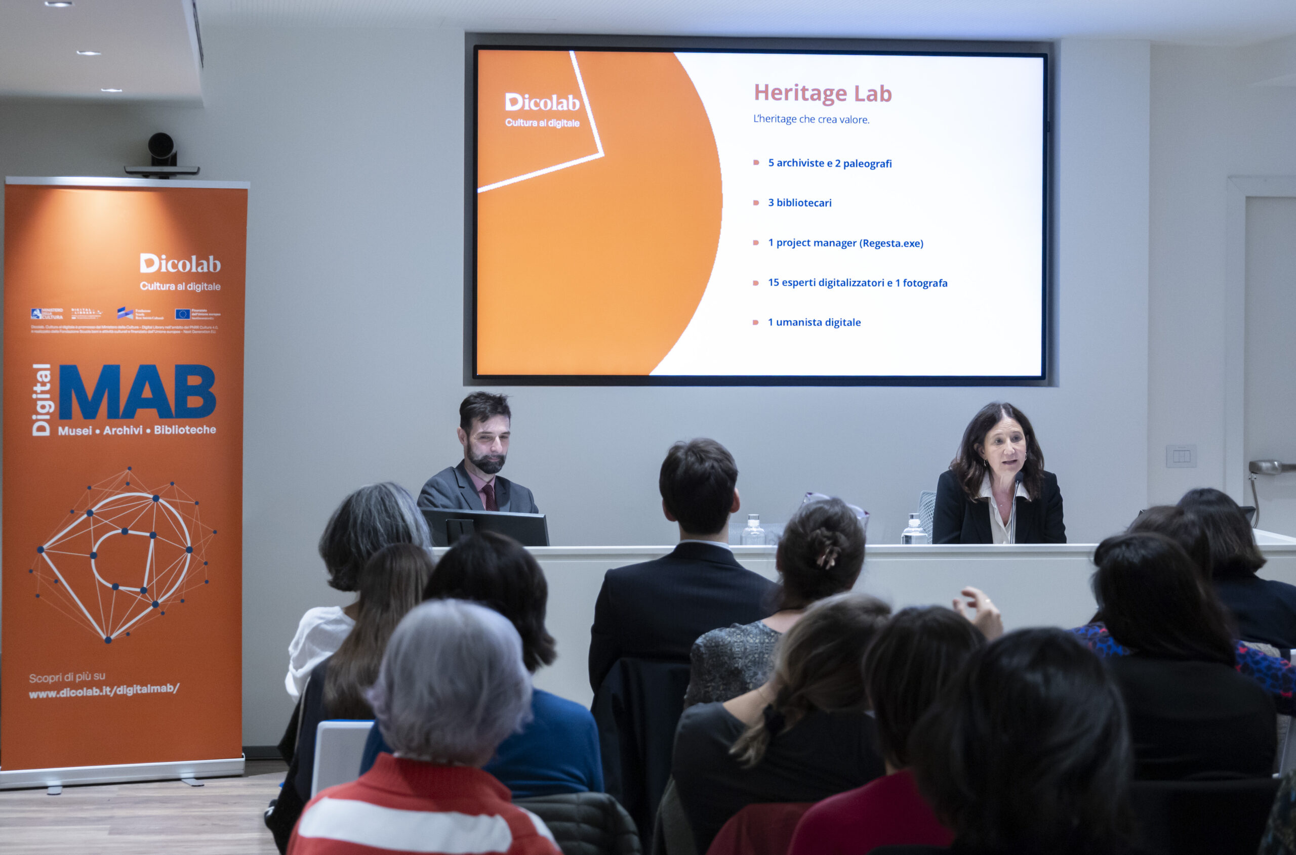 Katya Corvino, Responsabile di Heritage Lab interviene durante il seminario di Dicolab "Il valore economico degli archivi digitali"